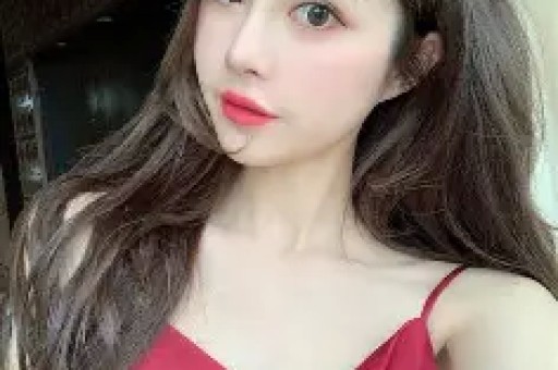 刘晓庆被指耍大牌现身河南万岁山和王婆同台全场冷脸拒讲话