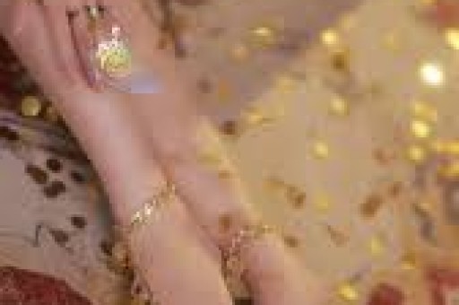 知名网红坑骗粉丝穿真货卖假货被曝光后解释自己是不小心的